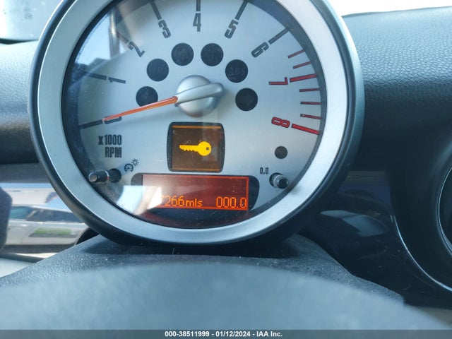 2008 MINI COOPER S CLUBMAN WMWMM335X8TP88825 Photo 6
