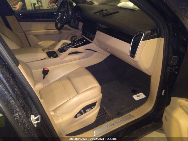2021 PORSCHE CAYENNE WP1AA2AY2MDA01326 Photo 4