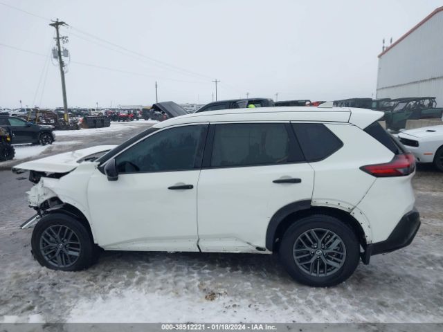 5N1AT3AA5MC840988 Nissan Rogue S Fwd