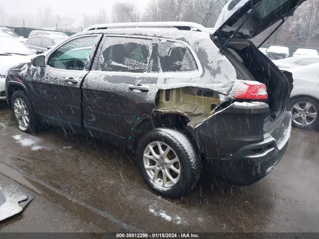 1C4PJMCB6FW534223 Jeep Cherokee Latitude