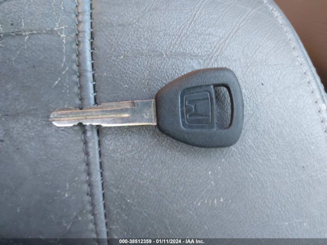 1998 HONDA ACCORD EX V6 VIN: 1HGCG2255WA023730