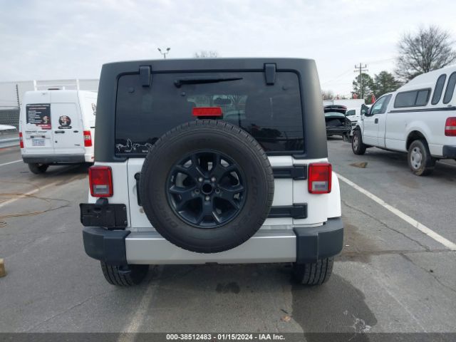 1C4HJWEG5JL927553 Jeep Wrangler Jk Unlimited Sahara 4x4