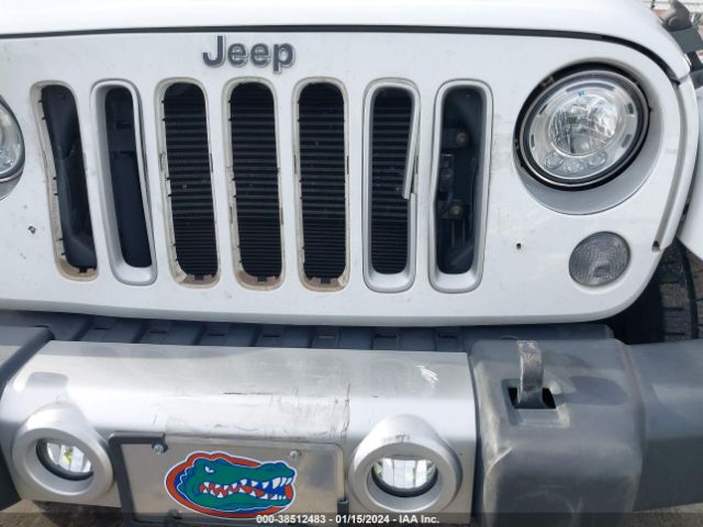 1C4HJWEG5JL927553 Jeep Wrangler Jk Unlimited Sahara 4x4