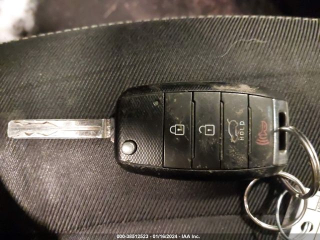 KNDJP3A51G7819919 KIA SOUL +