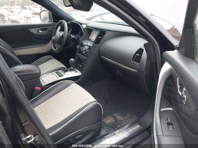 2017 INFINITI QX70 VIN: JN8CS1MU4HM143469