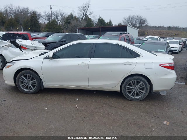 2016 Toyota Camry Se მანქანა იყიდება აუქციონზე, vin: 4T1BF1FK8GU120391, აუქციონის ნომერი: 38512605