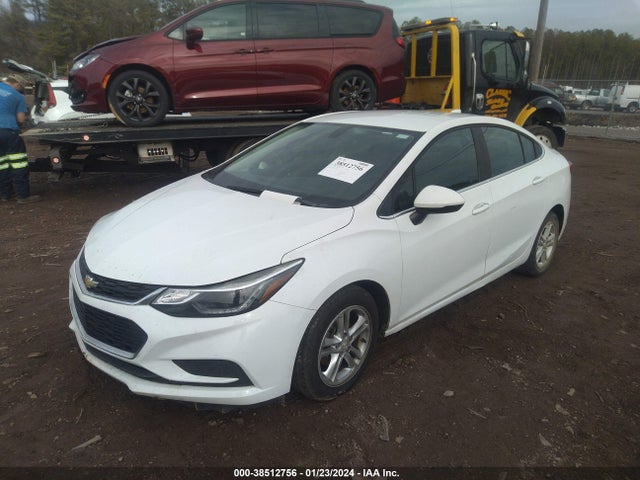 Chevrolet Cruze Lt Auto 2018 1G1BE5SM6J7218503 Image 2
