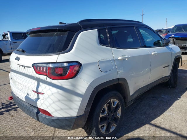 3C4NJDDB6HT675128 Jeep New Compass Trailhawk 4x4