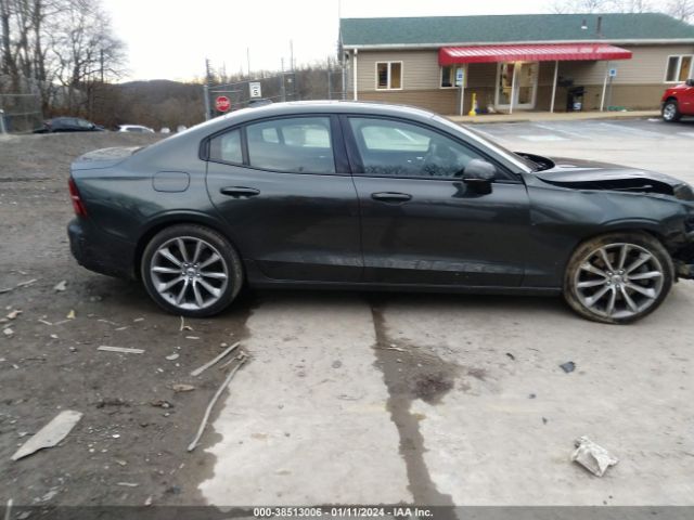 7JRA22TK9LG057575 Volvo S60 T6 Momentum