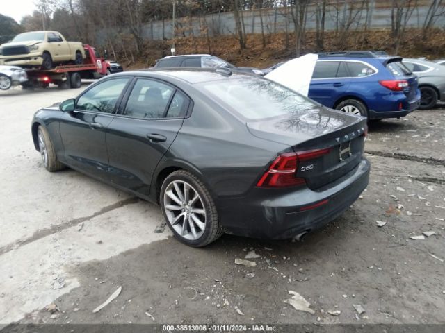 7JRA22TK9LG057575 Volvo S60 T6 Momentum