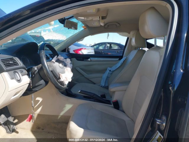 1VWAS7A33FC090281 Volkswagen Passat 1.8t Limited Edition