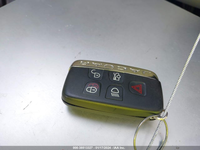 2015 JAGUAR XJ SAJWJ2GD4F8V77542 Photo 10