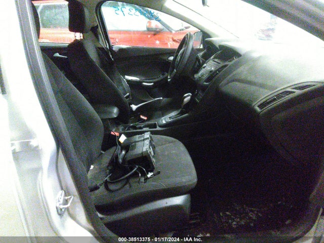Ford FOCUS SE 2016 1FADP3F2XGL306175 Image 5