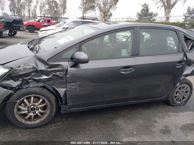 Toyota Prius V Four 2017 JTDZN3EU2HJ062835 Image 15