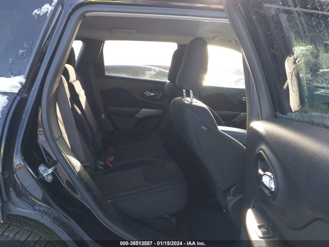 1C4PJMCB2HW665507 Jeep Cherokee Latitude 4x4