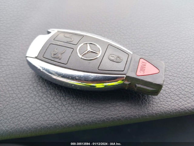 2014 MERCEDES-BENZ C 250 LUXURY/SPORT VIN: WDDGF4HB3EA967333