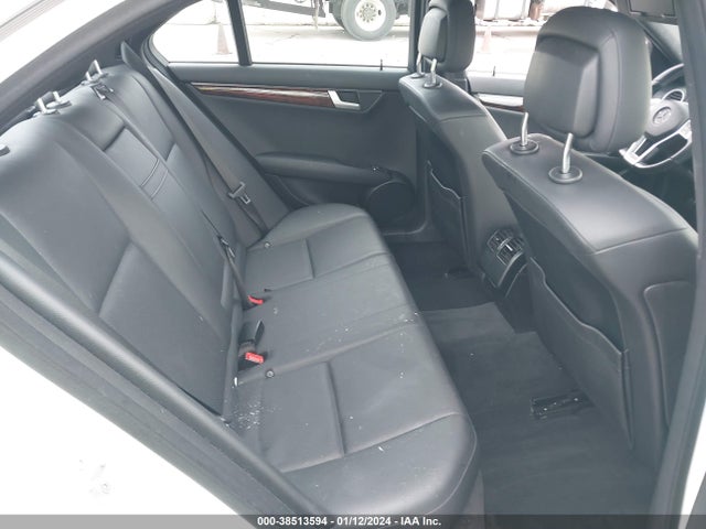 2014 MERCEDES-BENZ C 250 LUXURY/SPORT VIN: WDDGF4HB3EA967333