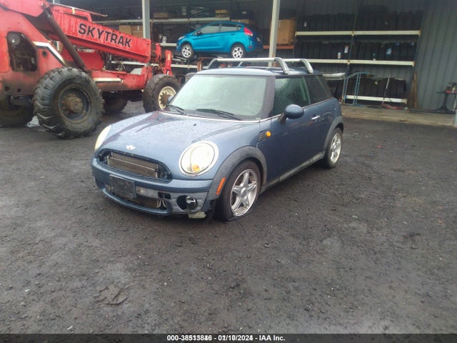 2009 MINI COOPER WMWMF33599TW75816 Photo 1