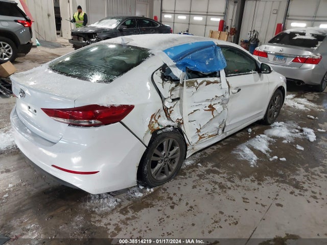 Hyundai ELANTRA SE 2017 5NPD84LF4HH175819 Image 4