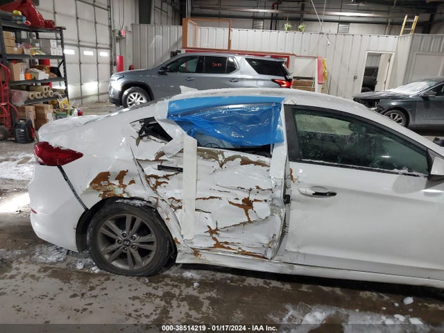 Hyundai ELANTRA SE 2017 5NPD84LF4HH175819 Image 6