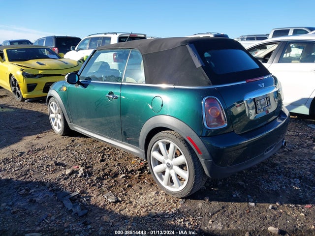 2010 MINI COOPER WMWMR3C52ATZ18832 Photo 2