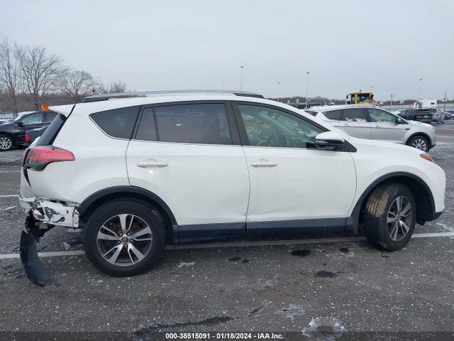 Toyota Rav4 Xle 2018 JTMRFREV6JJ192938 Image 12