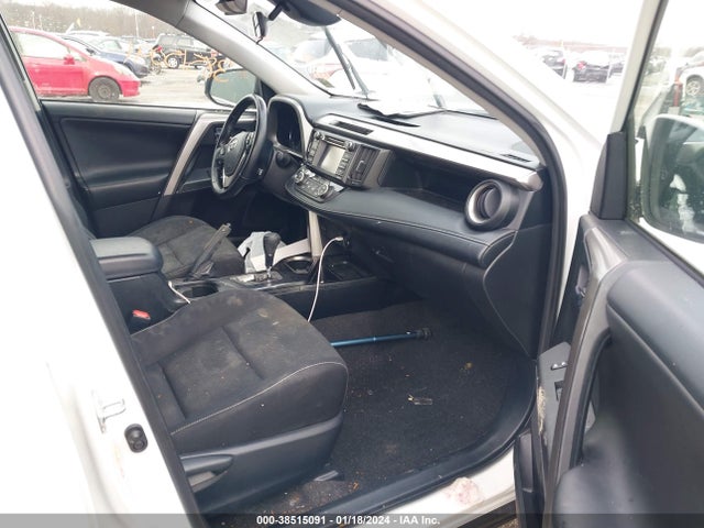 Toyota Rav4 Xle 2018 JTMRFREV6JJ192938 Image 5
