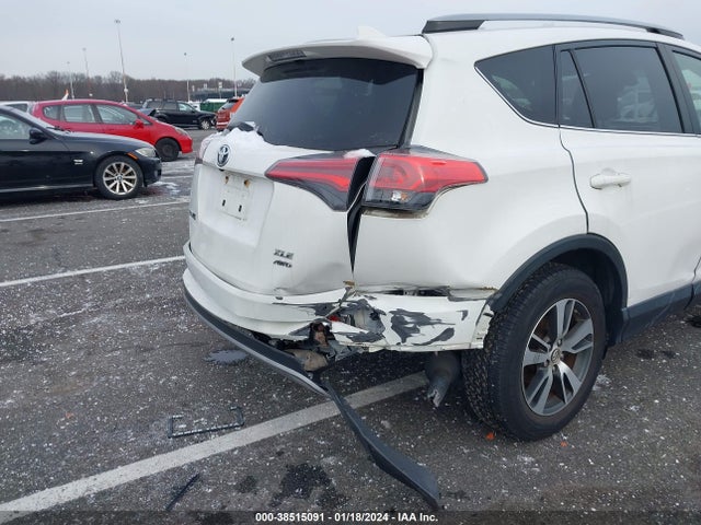 Toyota Rav4 Xle 2018 JTMRFREV6JJ192938 Image 6