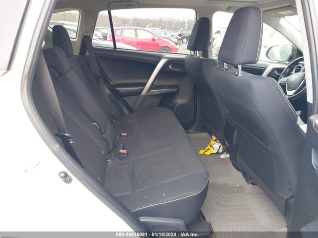 Toyota Rav4 Xle 2018 JTMRFREV6JJ192938 Image 8
