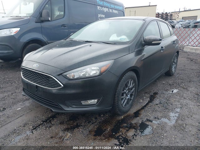Ford FOCUS SE 2015 1FADP3K22FL249099 Image 2