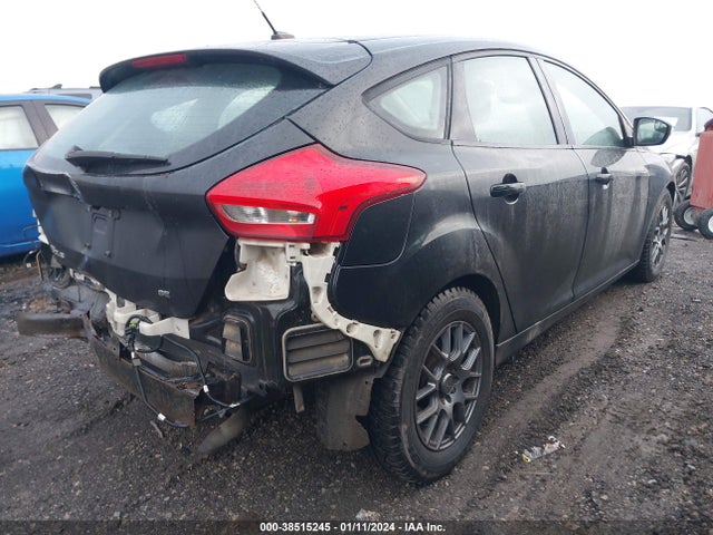 Ford FOCUS SE 2015 1FADP3K22FL249099 Image 4