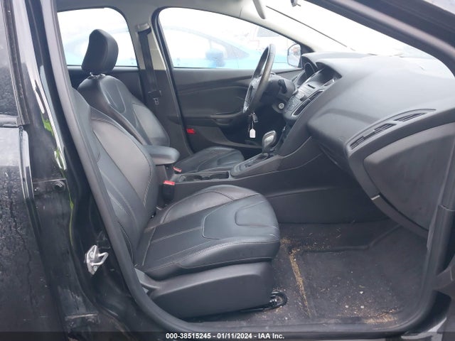 Ford FOCUS SE 2015 1FADP3K22FL249099 Image 5