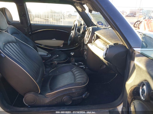 2011 MINI COOPER S WMWSV3C58BTY23521 Photo 4