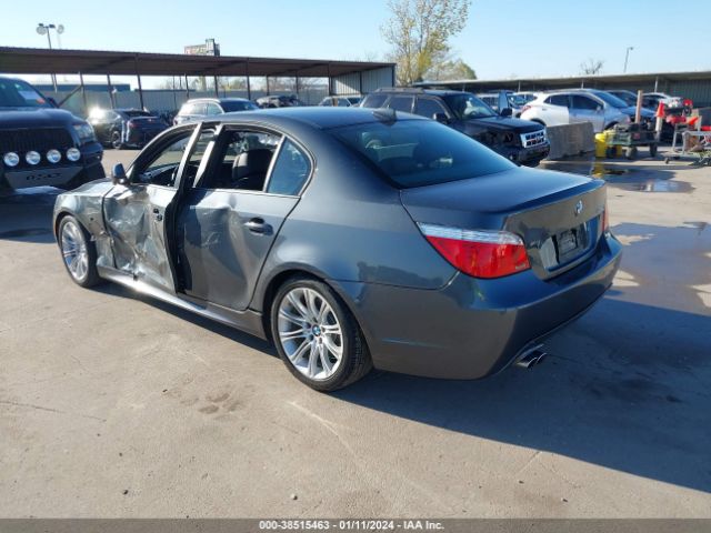 2010 BMW 528I WBANU5C5XAC460214 Photo 2