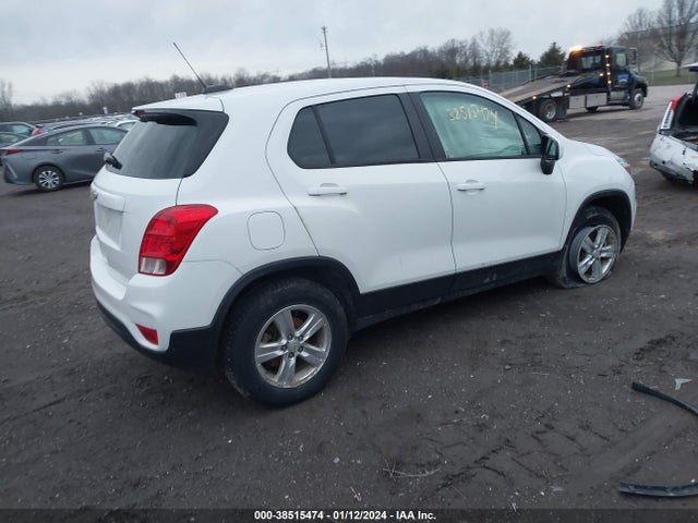 Chevrolet TRAX LS 2018 KL7CJNSB9JB582723 Image 4