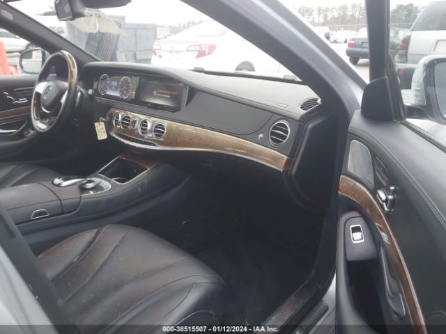 WDDUG8CB7FA092113 Mercedes-Benz S 550