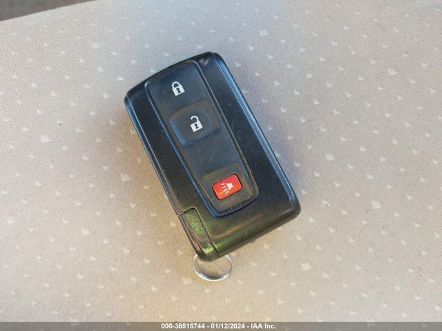 2005 TOYOTA PRIUS VIN: JTDKB20U753036999