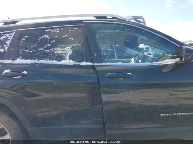 2019 JEEP CHEROKEE LATITUDE PLUS 4X4 VIN: 1C4PJMLB2KD139784