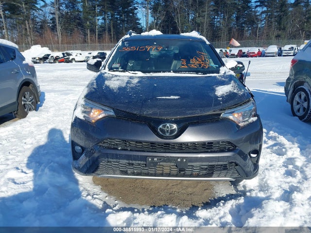 Toyota RAV4 SE 2018 JTMJFREV4JJ726693 Image 13