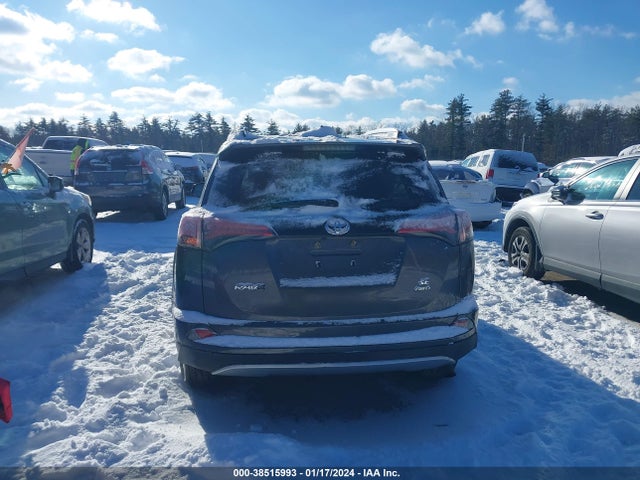 Toyota RAV4 SE 2018 JTMJFREV4JJ726693 Image 17