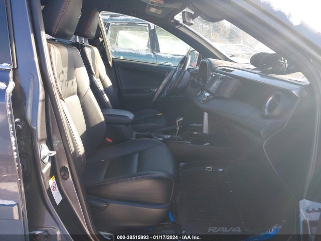 Toyota RAV4 SE 2018 JTMJFREV4JJ726693 Image 5