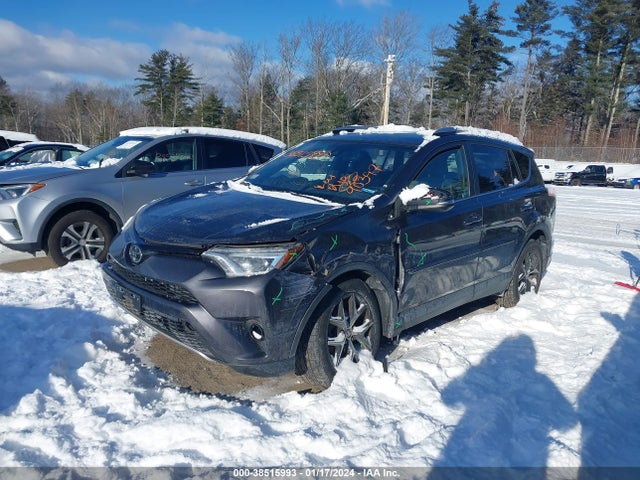 Toyota RAV4 SE 2018 JTMJFREV4JJ726693 Image 6