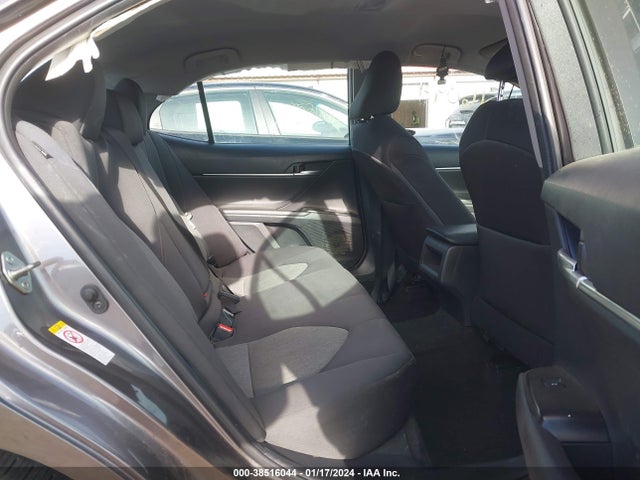 Toyota CAMRY 2018 4T1B118KXJU657752 Image 8