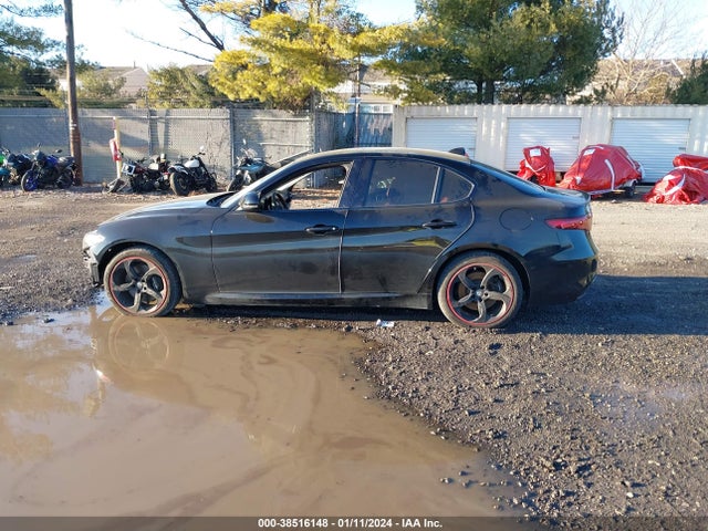 ZARFAEDN2J7567268 Alfa Romeo Giulia Awd