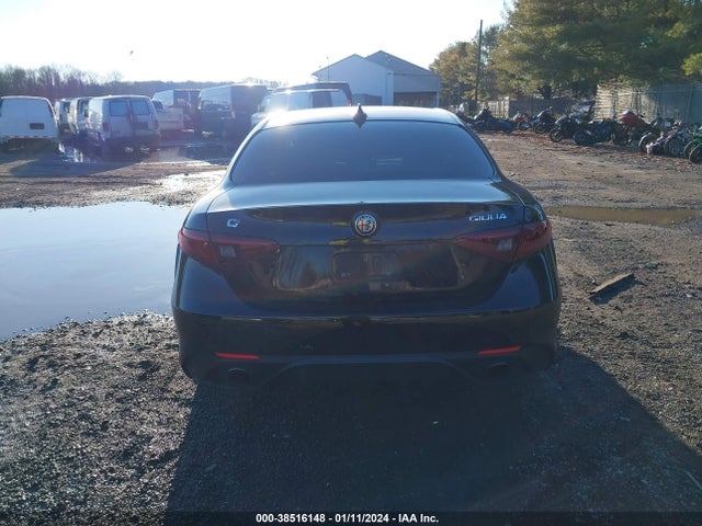ZARFAEDN2J7567268 Alfa Romeo Giulia Awd