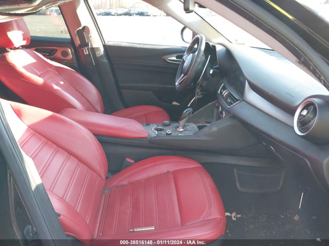 ZARFAEDN2J7567268 Alfa Romeo Giulia Awd