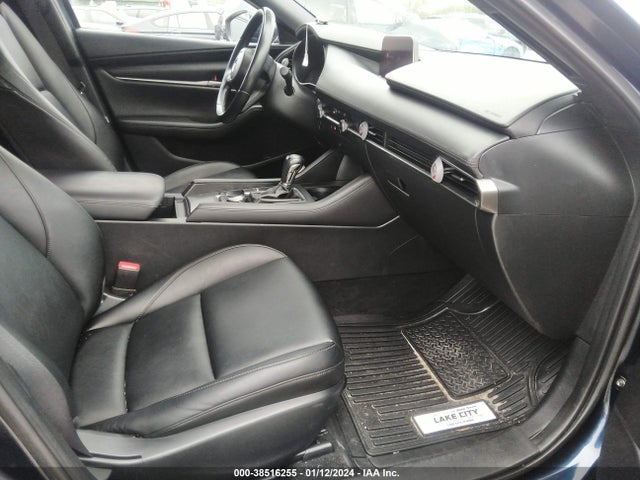 JM1BPAKLXM1332268 Mazda Mazda3 Select