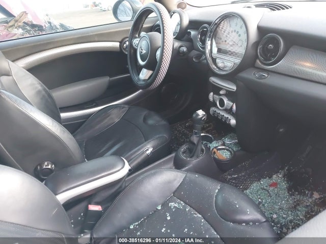 2007 MINI COOPER S WMWMF73527TL90055 Photo 4