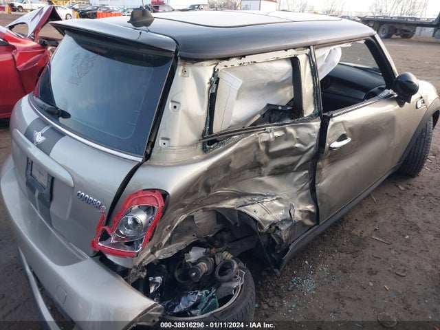 2007 MINI COOPER S WMWMF73527TL90055 Photo 5