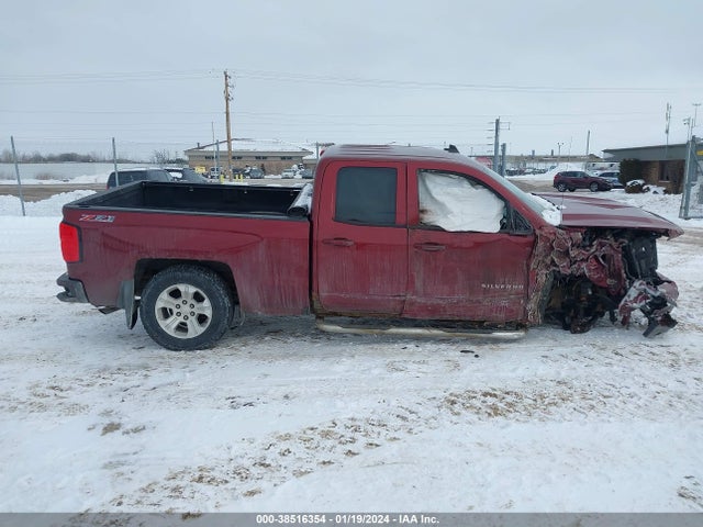 2016 CHEVROLET SILVERADO 1500 2LT VIN: 1GCVKREC0GZ360429